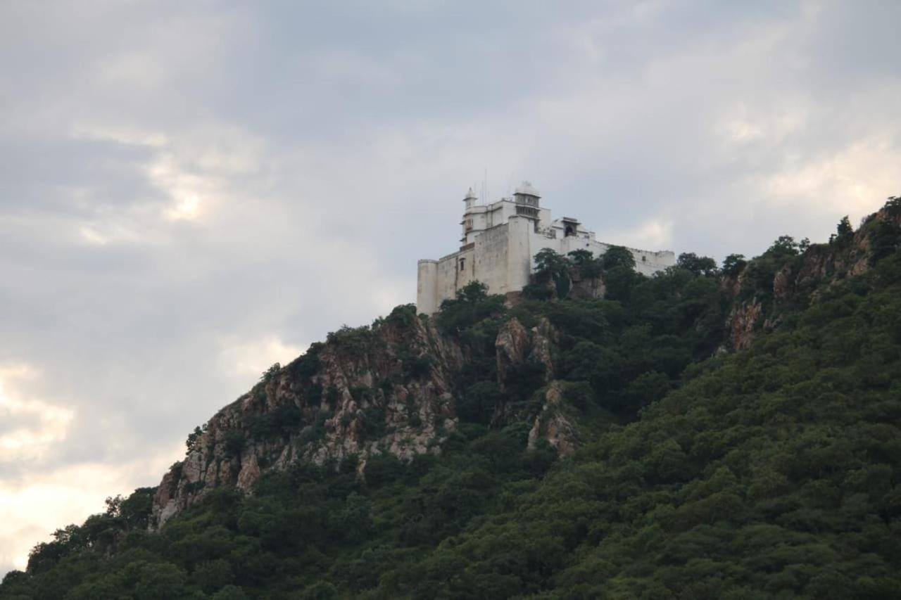 Hill Paradise Home Stay Udaipur Kültér fotó