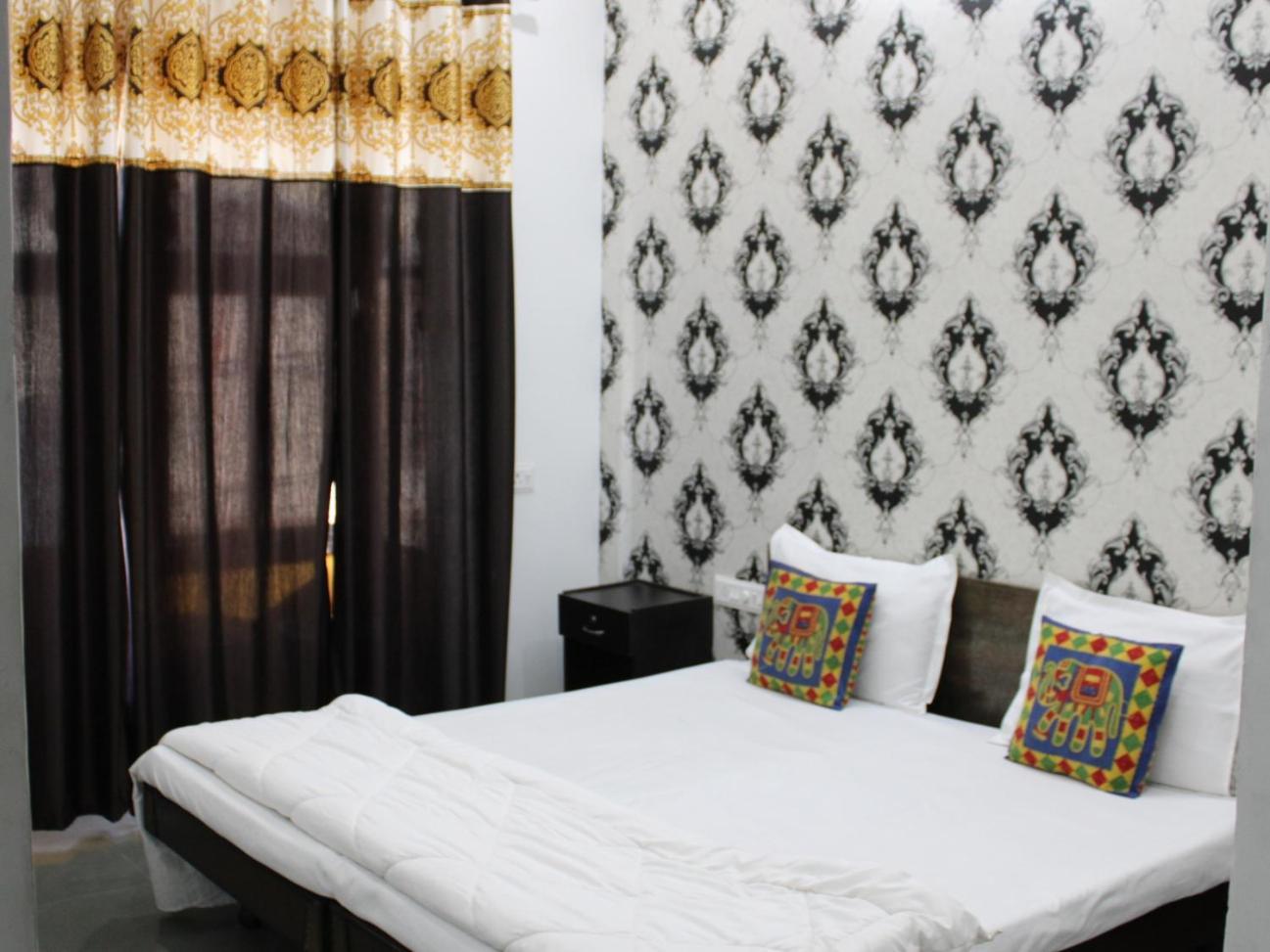 Hill Paradise Home Stay Udaipur Szoba fotó